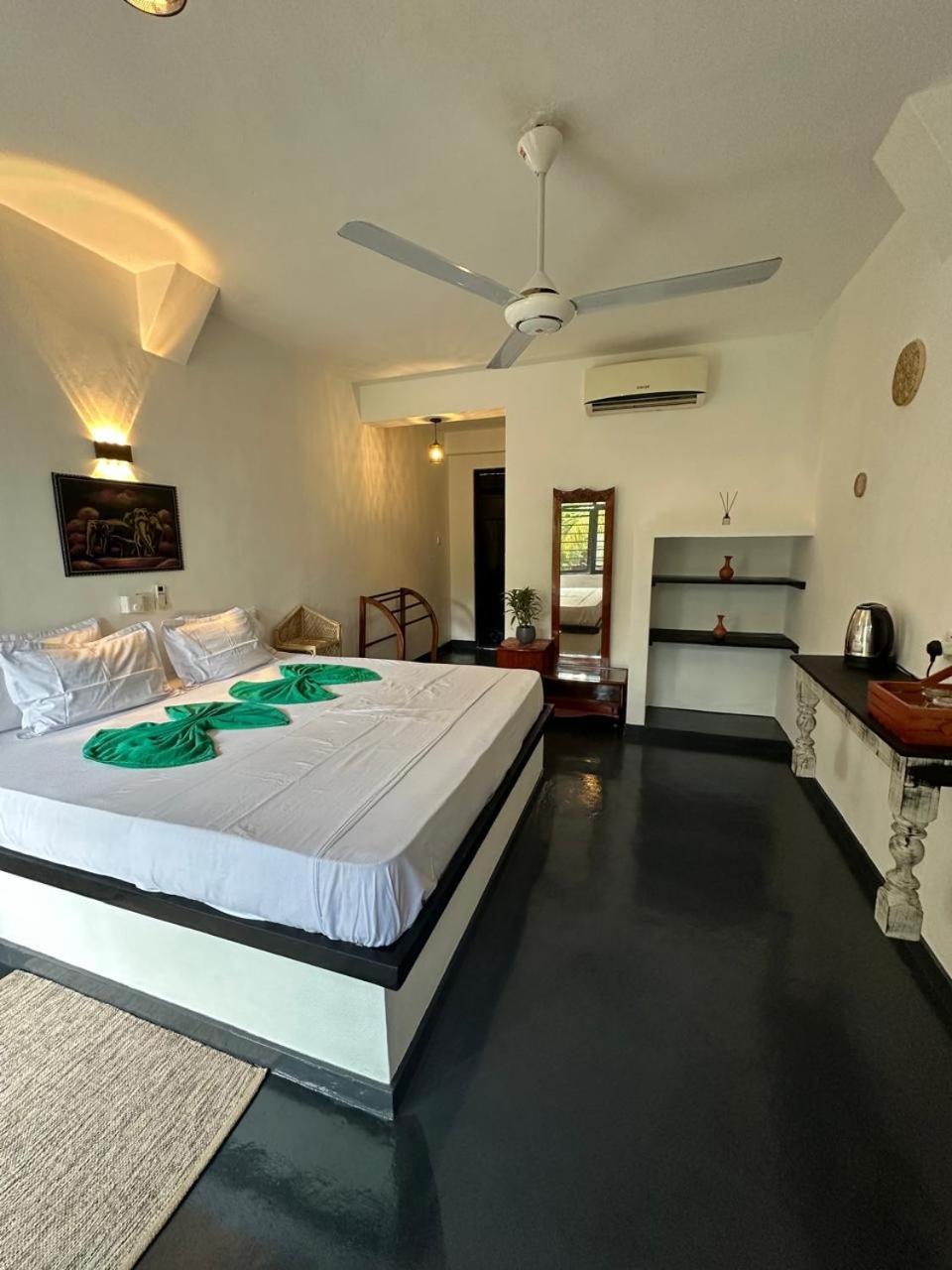 White Hill Hotel Unawatuna Exterior photo